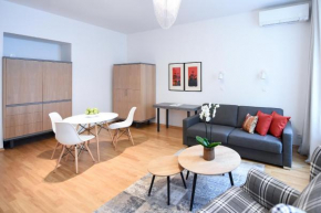 City Centre Chic Apartment Ljubljana 3/4